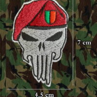 Bordado Punisher com boina vermelha - instinto militar
